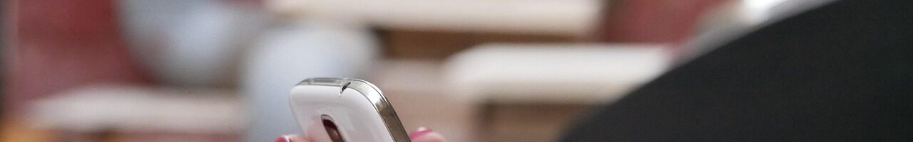 Le smartphone : un outil à utiliser en conscience pour éviter de multiples risques